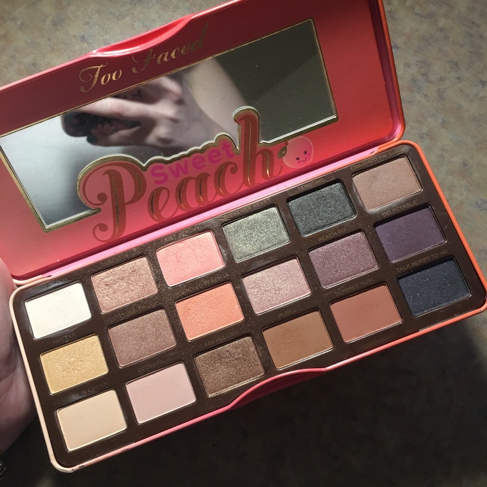 Too Faced Sweet Peach Palette - Lightly Used